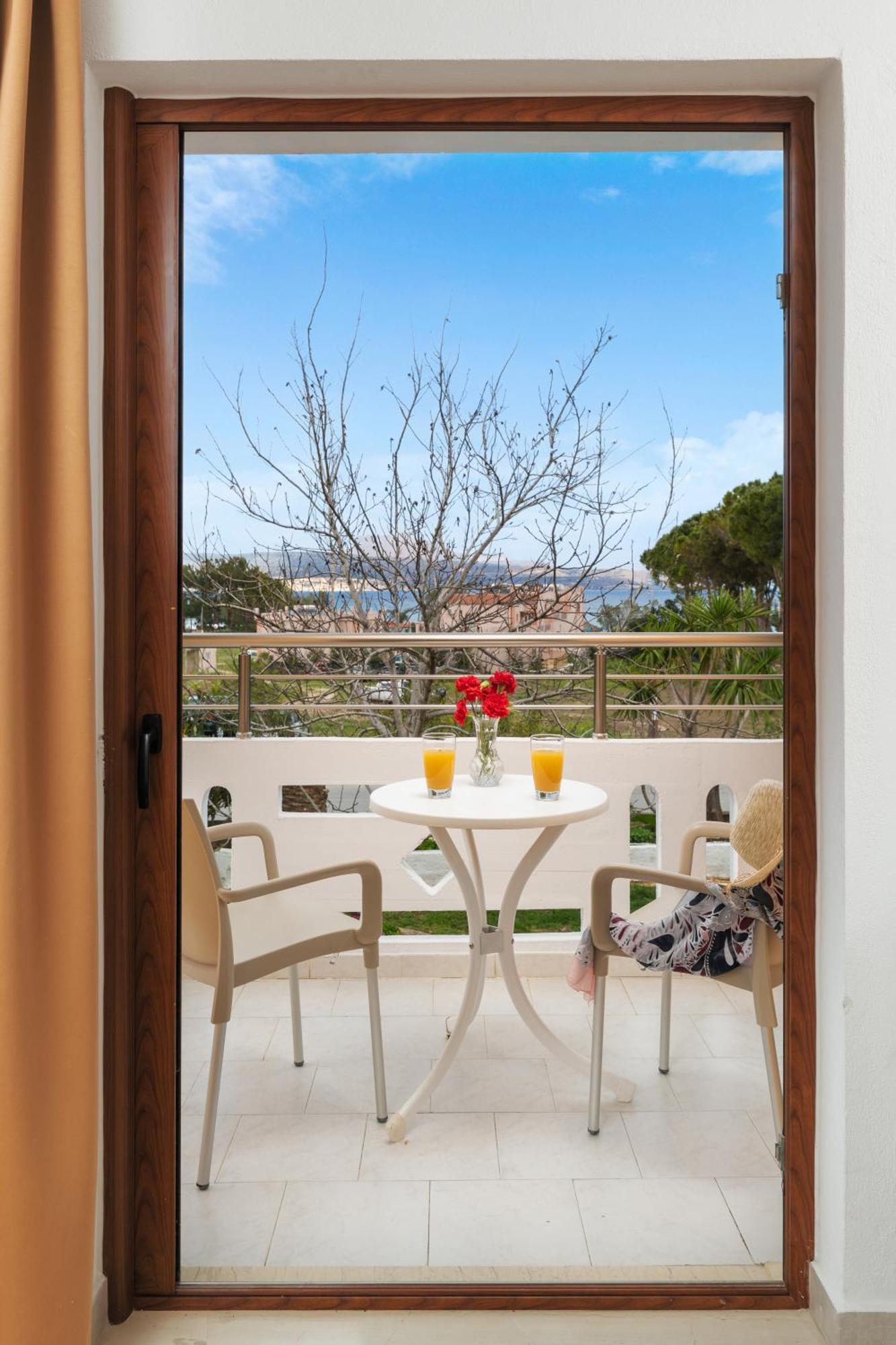 Aphrodite Apartments Kalyves Extérieur photo